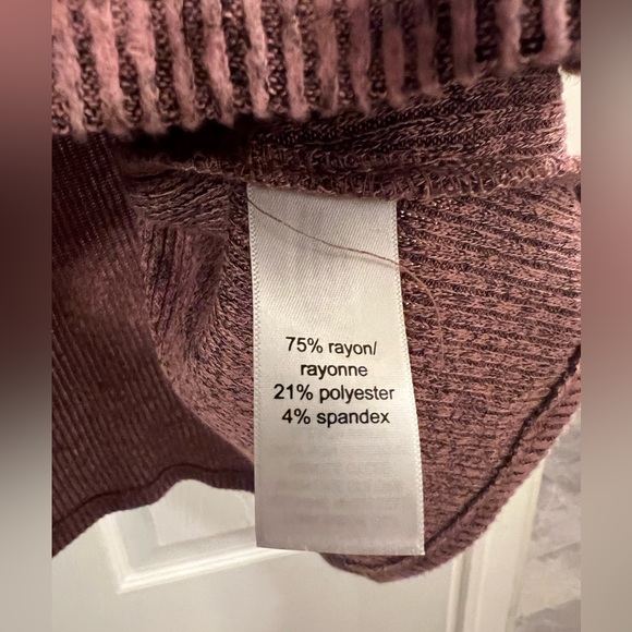 Maurice’s top dusty purple colour plus size 0 (XL 16/18) flutter sleeves - Picture 4 of 4